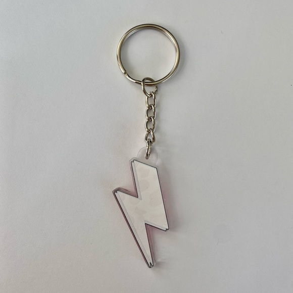 Brand new pink cow print lightning bolt keychain - Picture 4 of 4